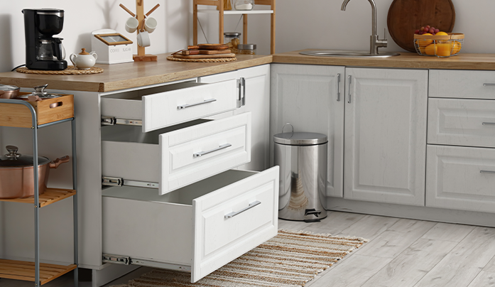 Modular Kitchen with Drawers